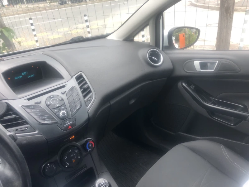 Ford Fiesta, снимка 8 - Автомобили и джипове - 47207043