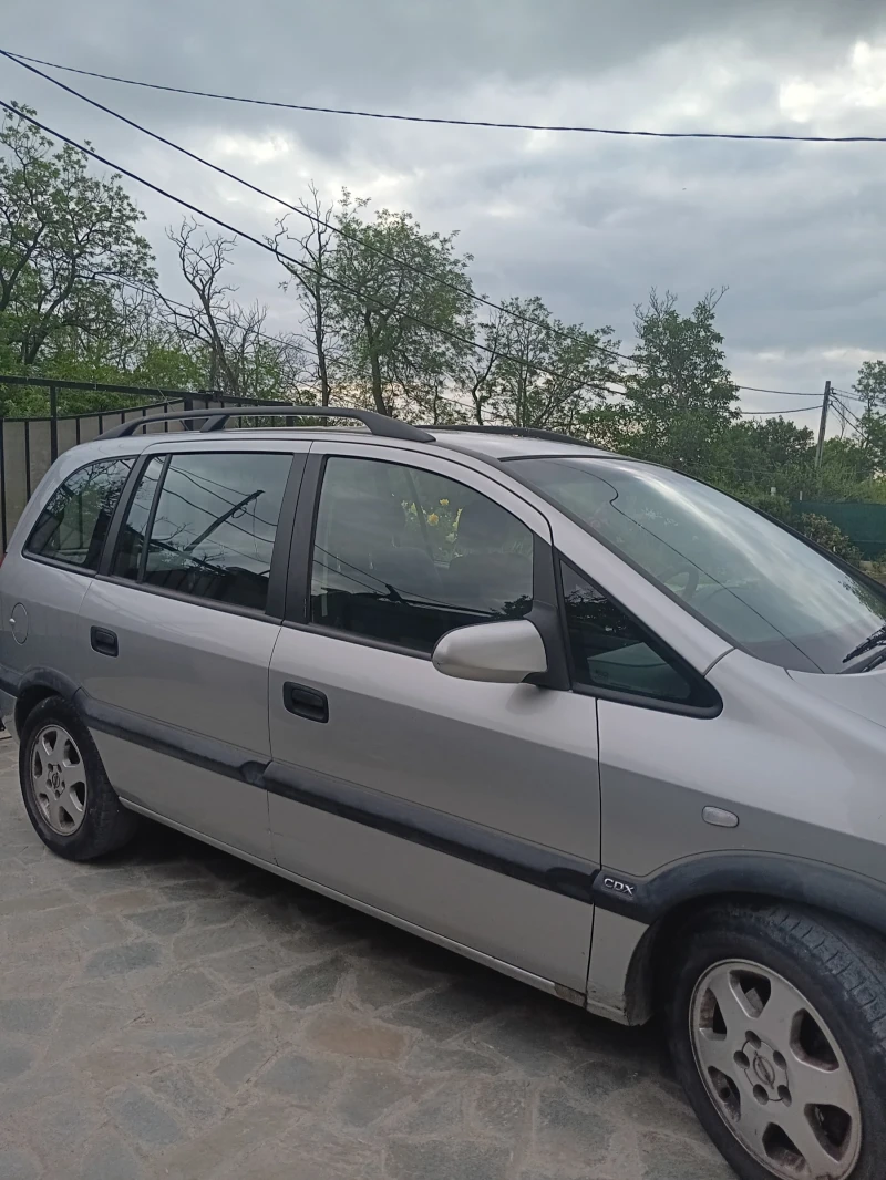 Opel Zafira, снимка 1 - Автомобили и джипове - 47301278