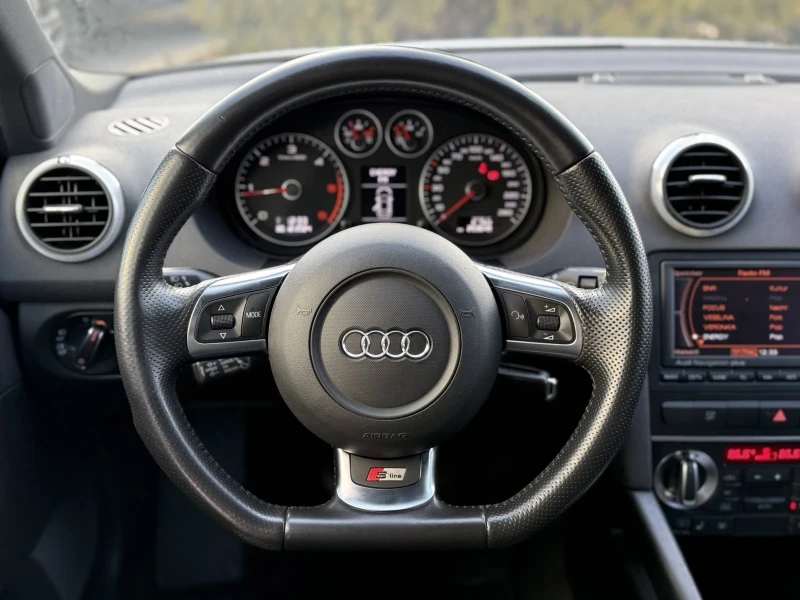 Audi A3 2.0tdi QUATTRO Sline LED XENON NAVI, снимка 8 - Автомобили и джипове - 48500915