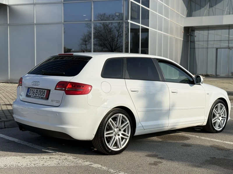 Audi A3 2.0tdi QUATTRO Sline LED XENON NAVI, снимка 13 - Автомобили и джипове - 48500915