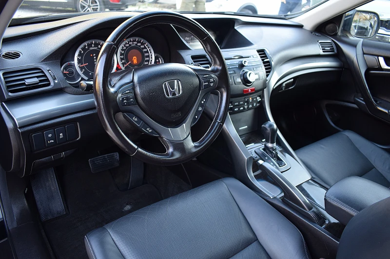 Honda Accord 2.4ШВЕЙЦАРИЯ/LUX/ШИБИДАХ/КОЖА/МЕМОРИ/КСЕНОН/БЛУТУТ, снимка 9 - Автомобили и джипове - 52215737