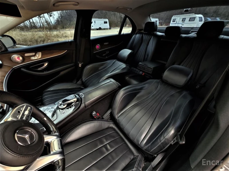 Mercedes-Benz E 220, снимка 6 - Автомобили и джипове - 53477342