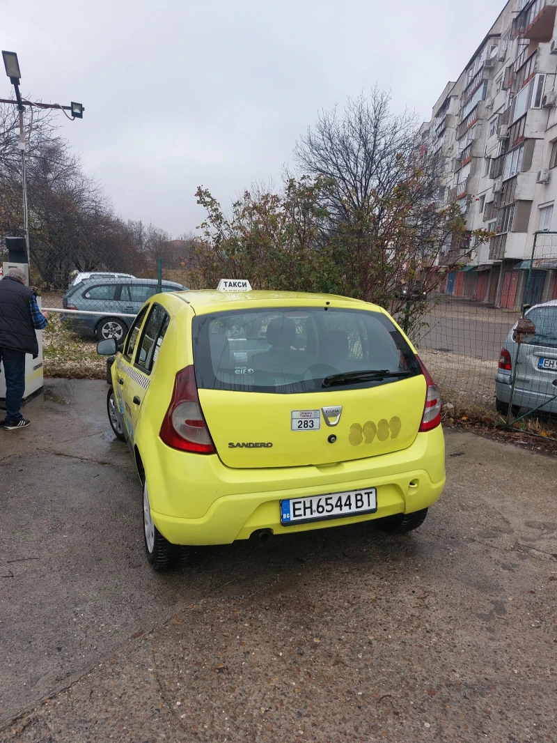 Dacia Sandero 1.2 бензин - Газов инжекцион, снимка 4 - Автомобили и джипове - 53484742