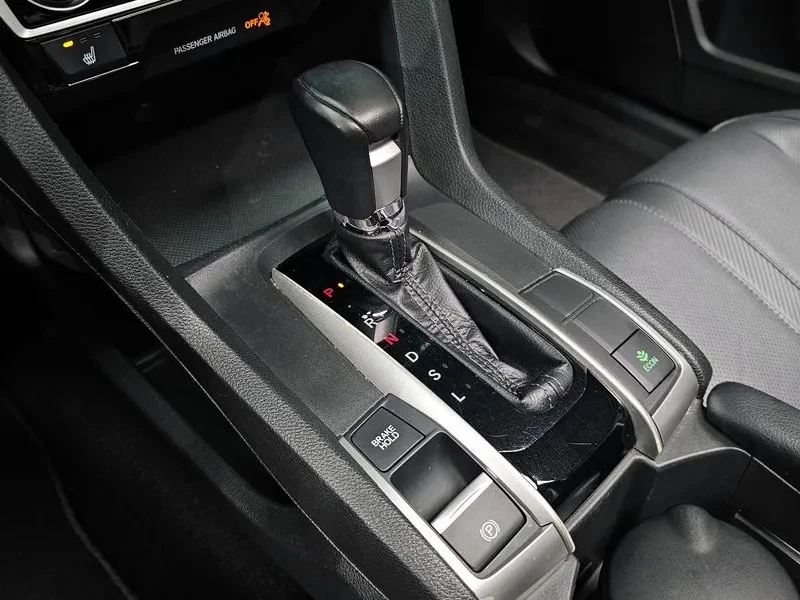 Honda Civic 2.0 1OTH GEN, снимка 8 - Автомобили и джипове - 55429419