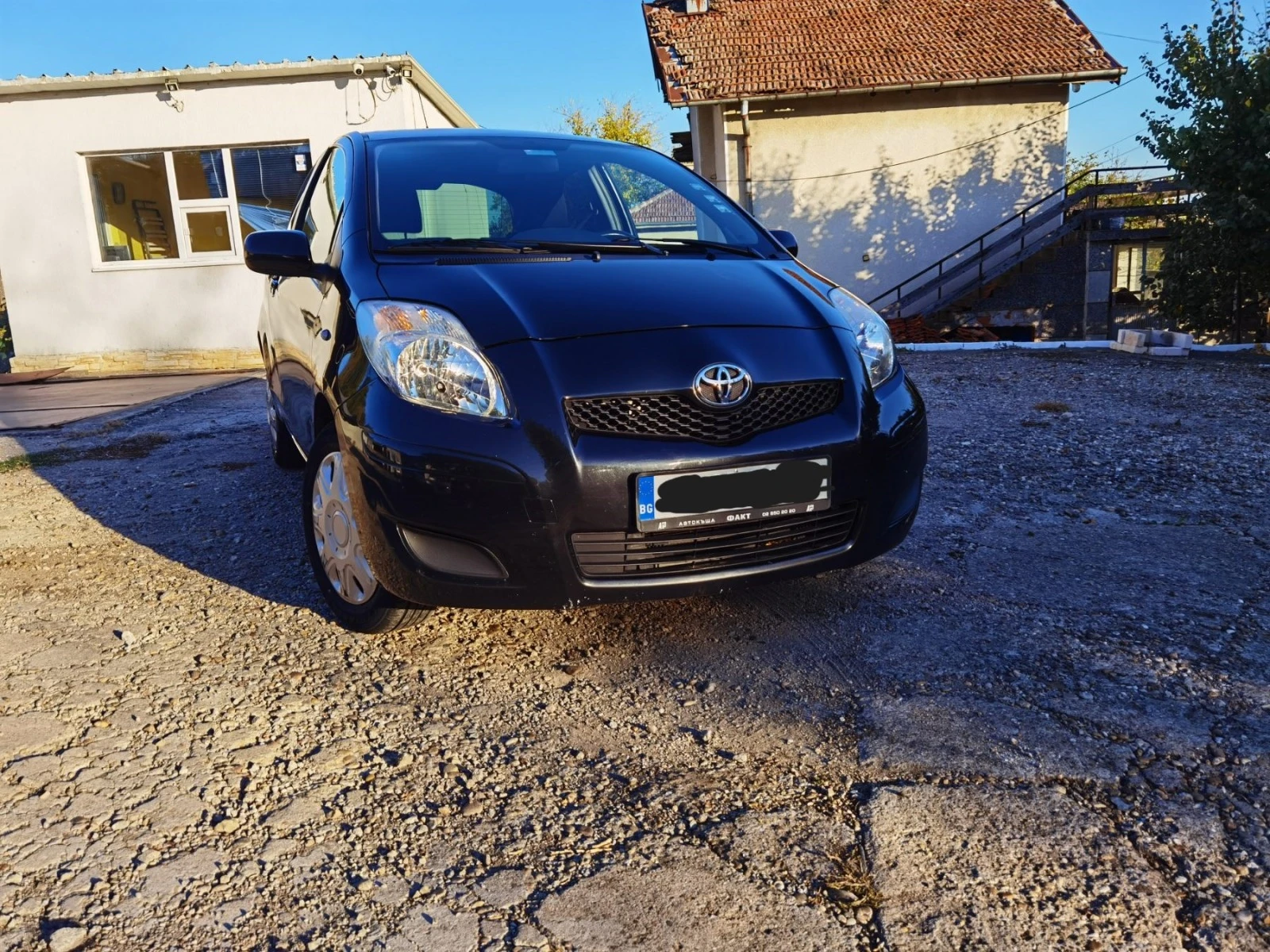 Toyota Yaris  - изображение 2