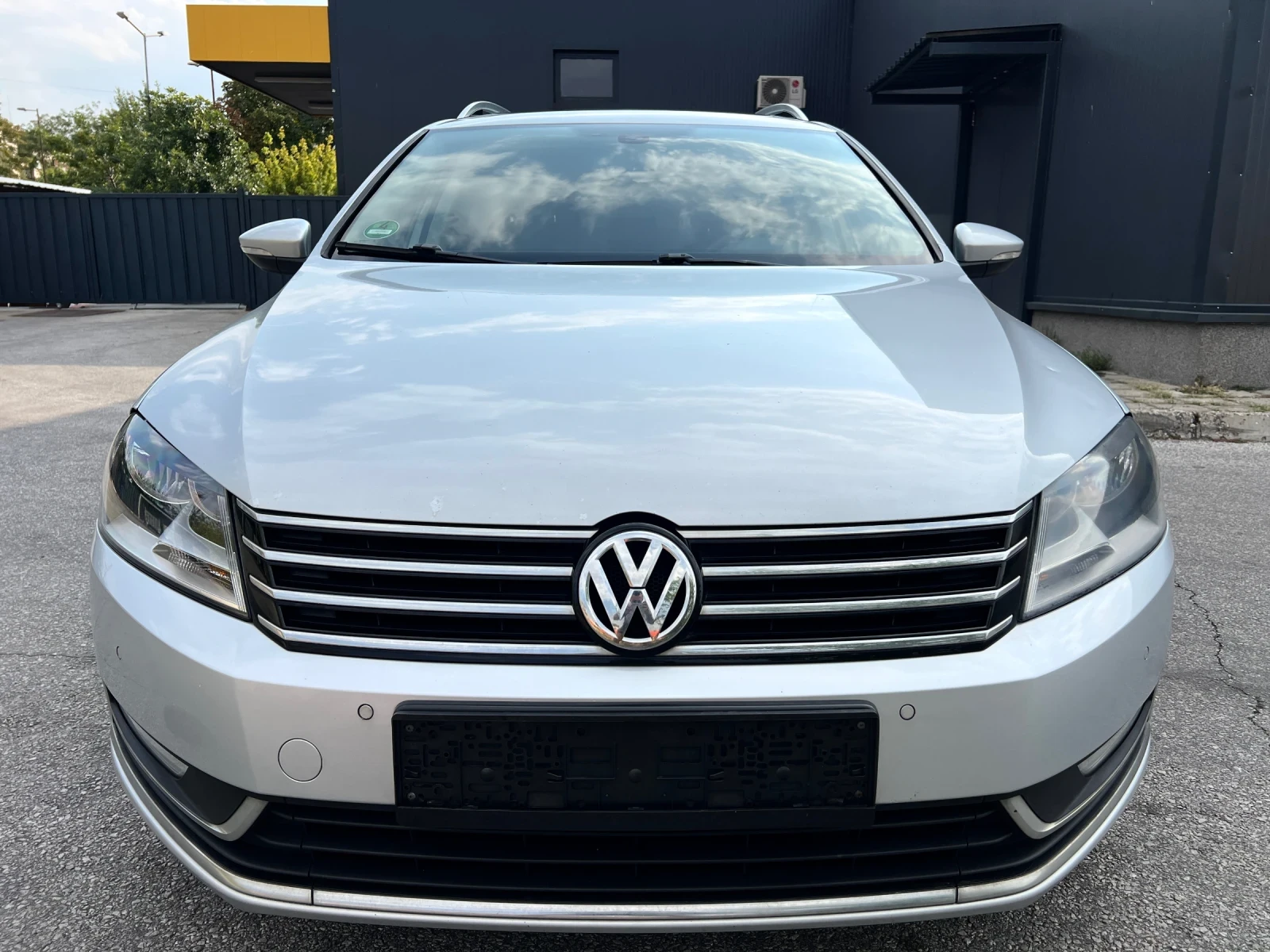 VW Passat 2.0 TDI 140к.с FULL / KOJA / NAVI / PANORAMA  - изображение 2