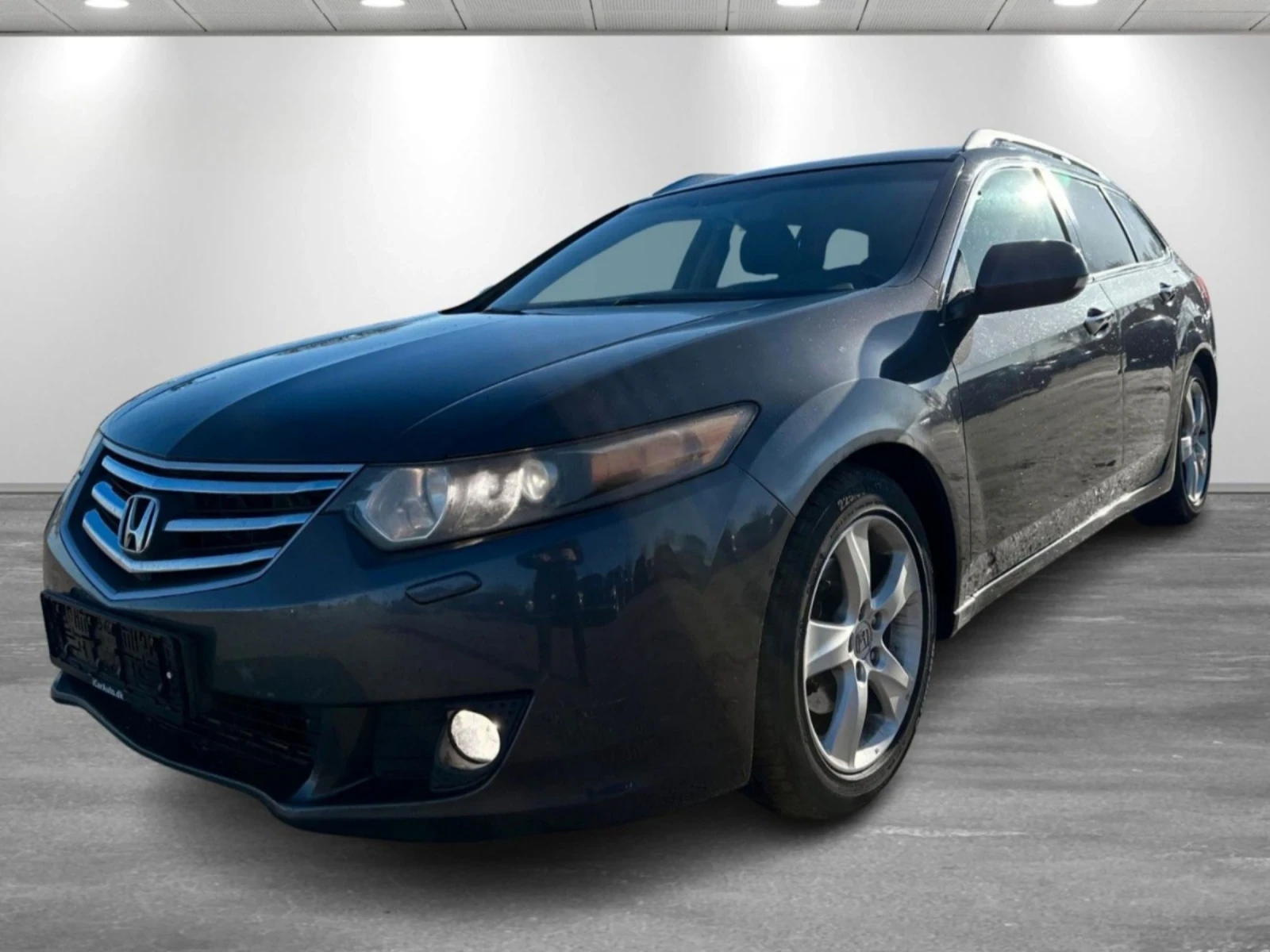 Honda Accord Tourer / 2.0 petrol / Automatic / Elegance - изображение 2