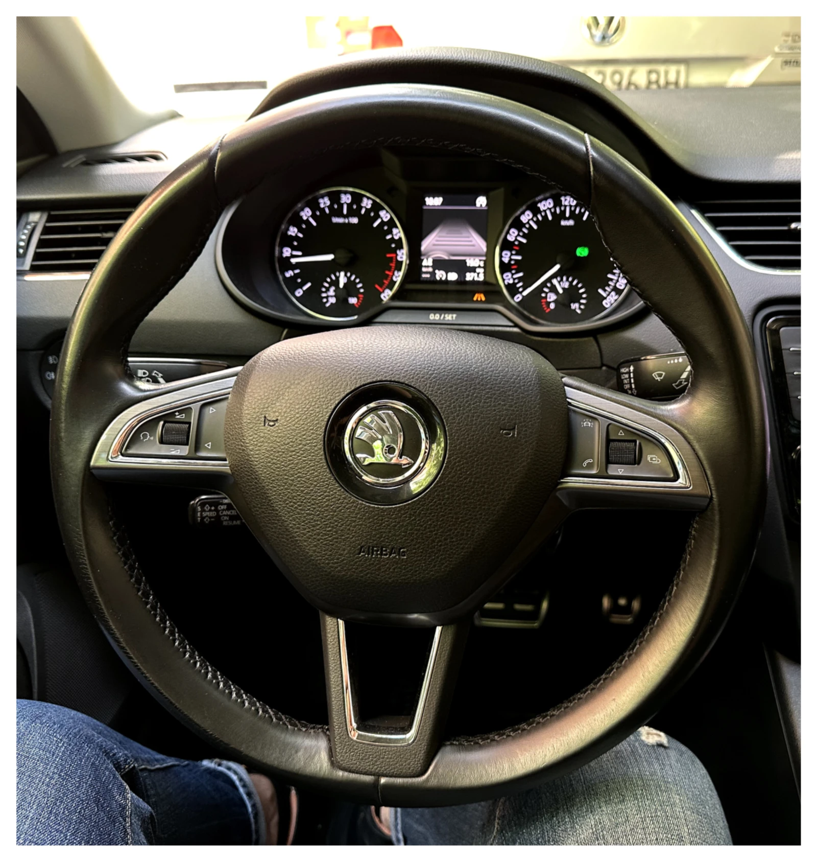 Skoda Octavia Пано* Дистроник* Lane Assist* Адаптивен Bi-Xenon*  - изображение 7
