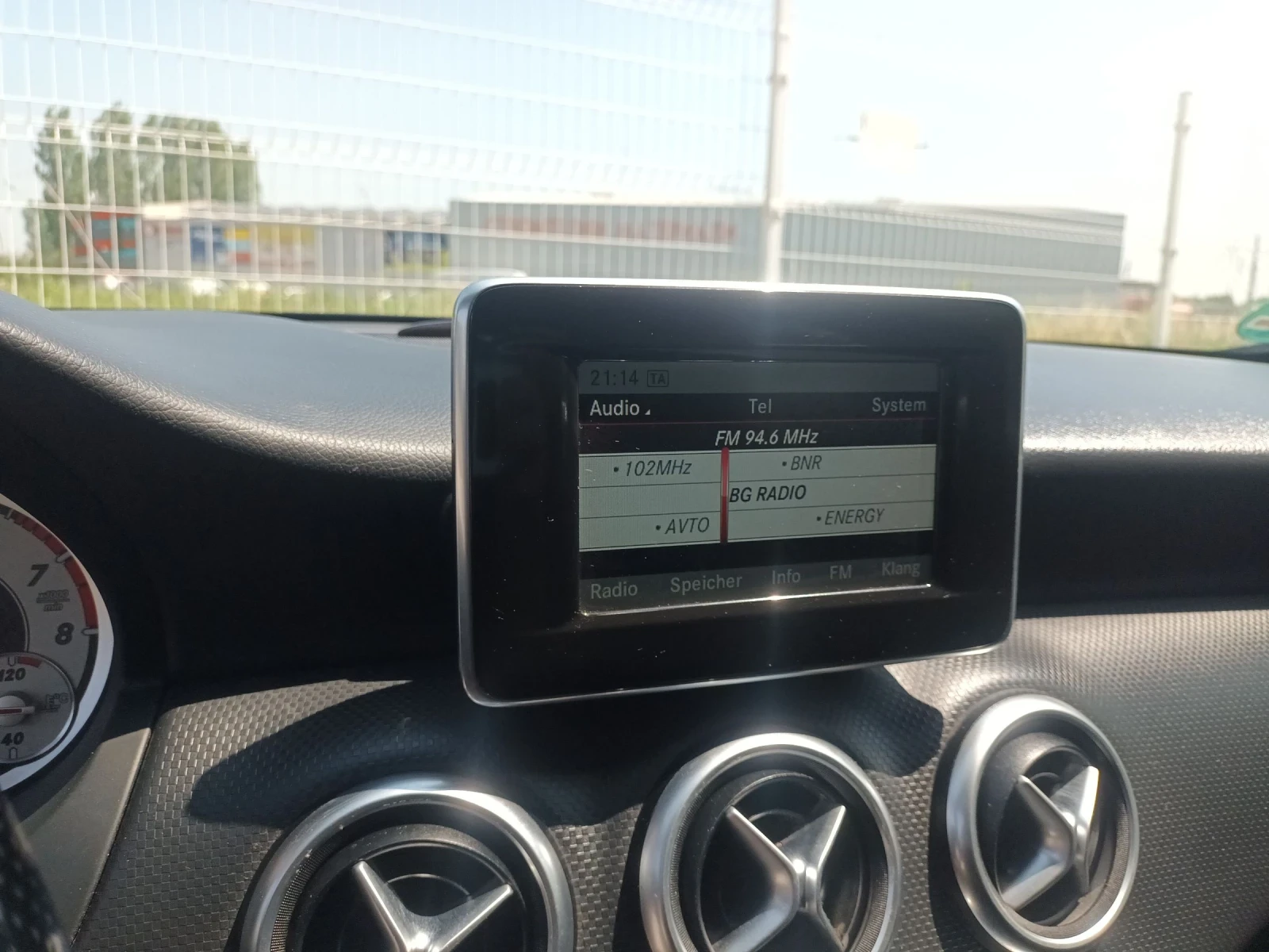 Mercedes-Benz A 180  - изображение 9