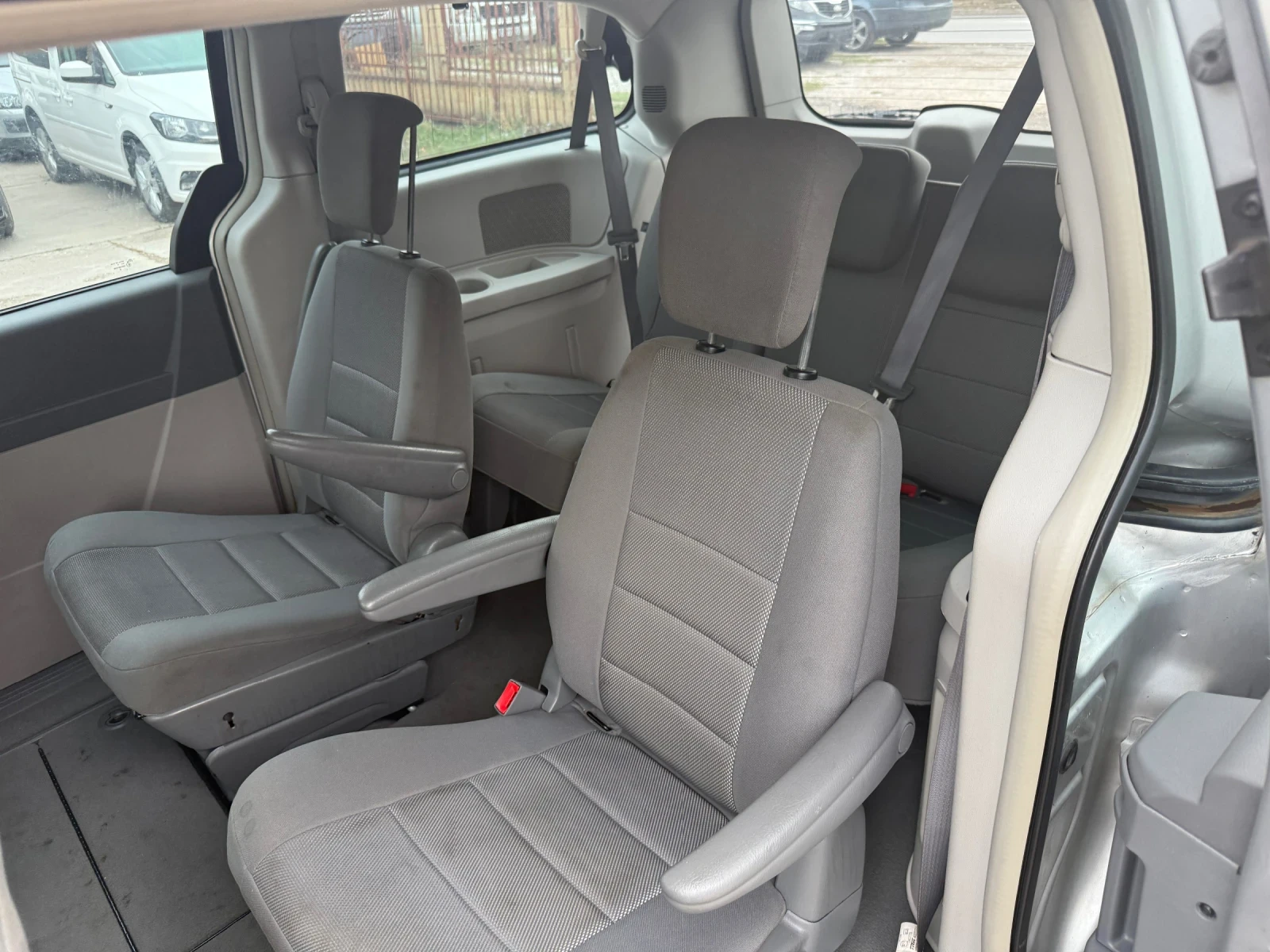 Chrysler Gr.voyager 3.8i V6 - изображение 9