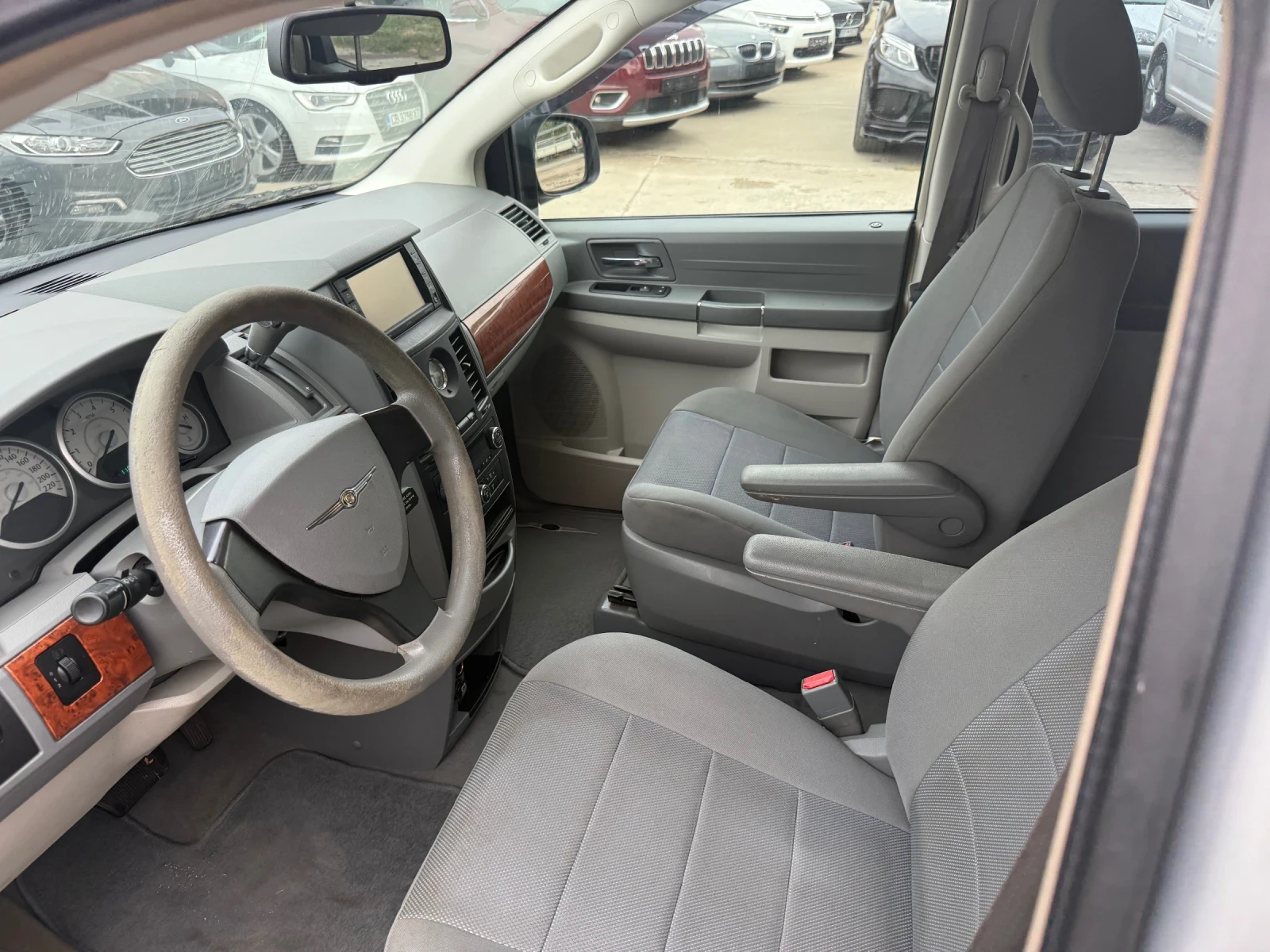 Chrysler Gr.voyager 3.8i V6 - изображение 8