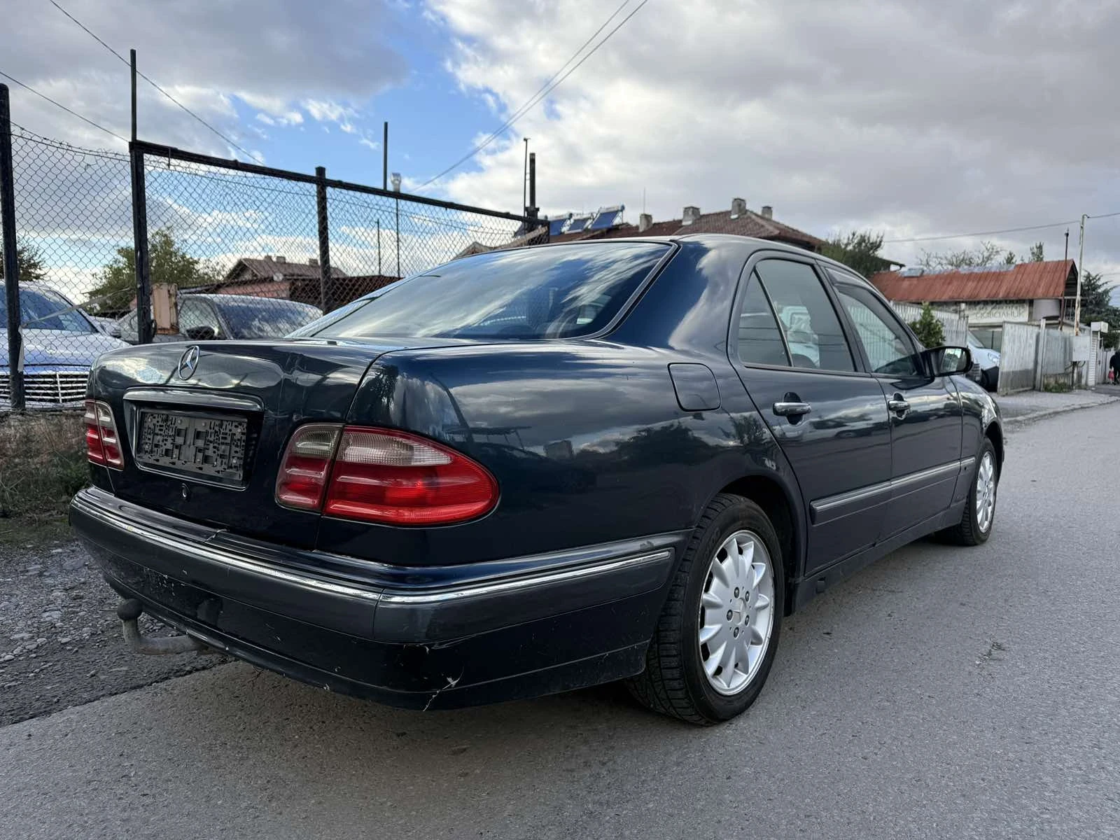 Mercedes-Benz E 200 GPL EURO3 - изображение 6