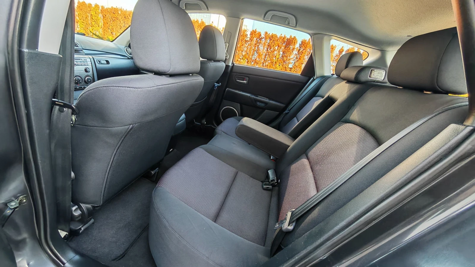 Mazda 3 1.6D | Mobile.bg � ����������� 12