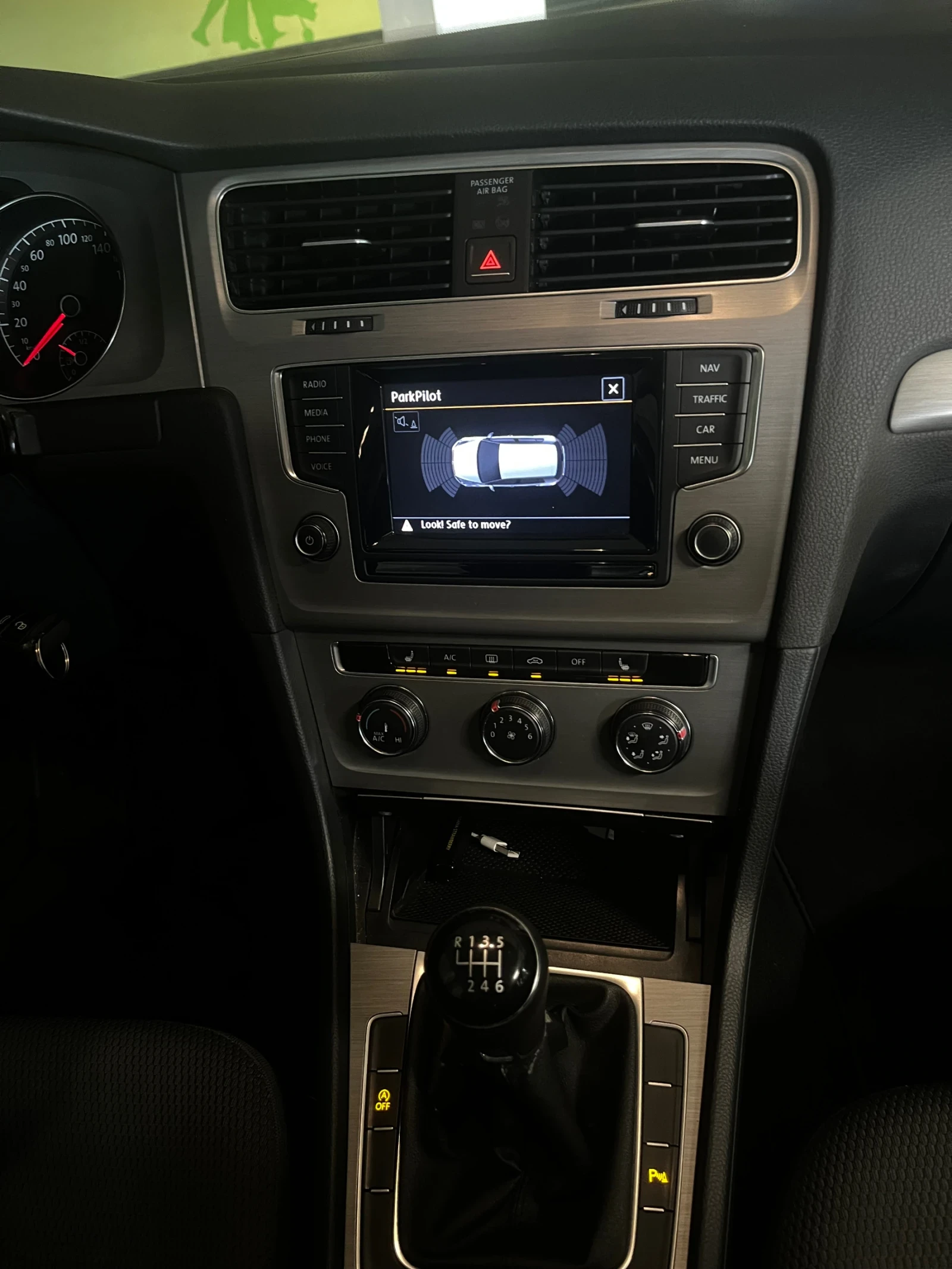 VW Golf Comfortline , снимка 7 - Автомобили и джипове - 53755746