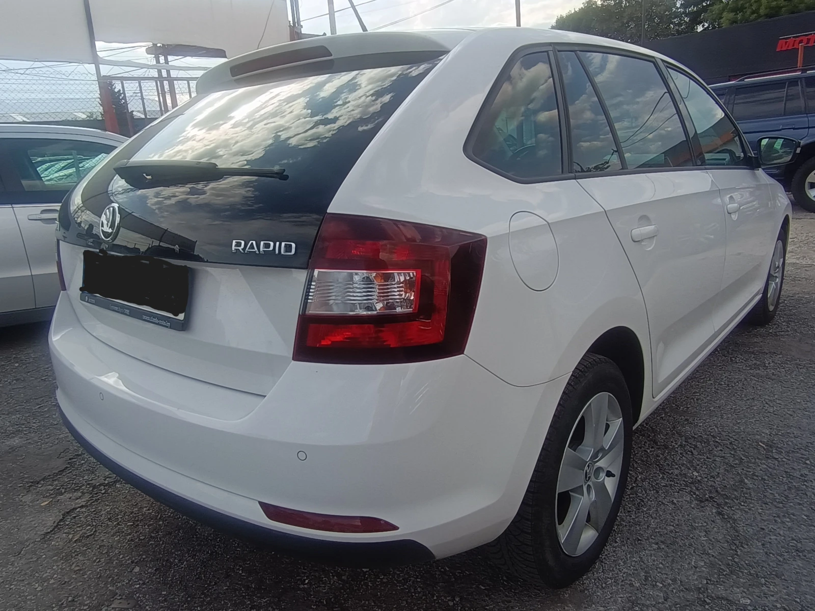 Skoda Rapid 117хил.км !! 2019год !! Всичко платено !!!, снимка 4 - Автомобили и джипове - 54056693