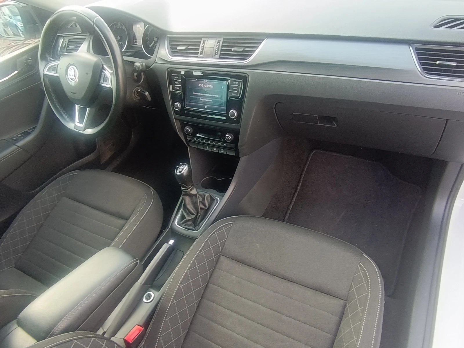 Skoda Rapid 117хил.км !! 2019год !! Всичко платено !!!, снимка 14 - Автомобили и джипове - 54056693