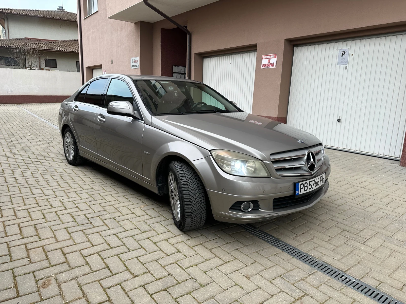 Mercedes-Benz C 220 Harman Kardon OM646, снимка 2 - Автомобили и джипове - 54100779