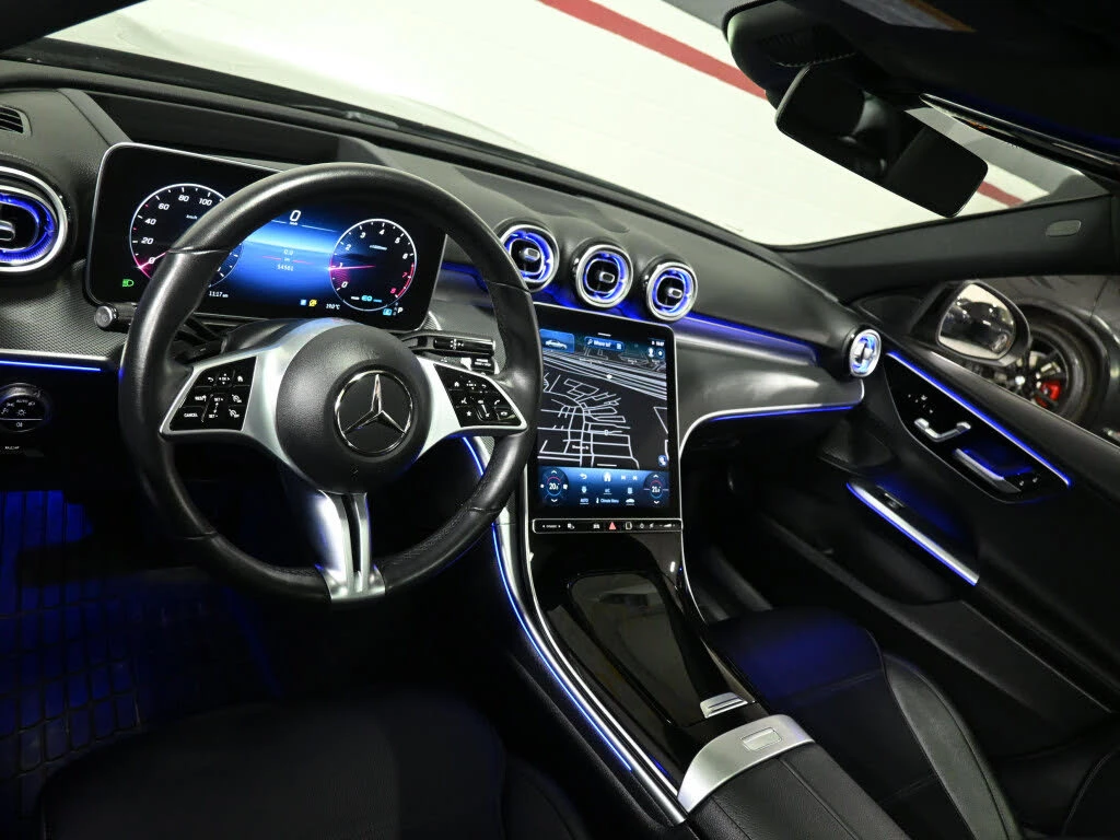 Mercedes-Benz C 300 Sedan 4MATIC, снимка 11 - Автомобили и джипове - 54260377