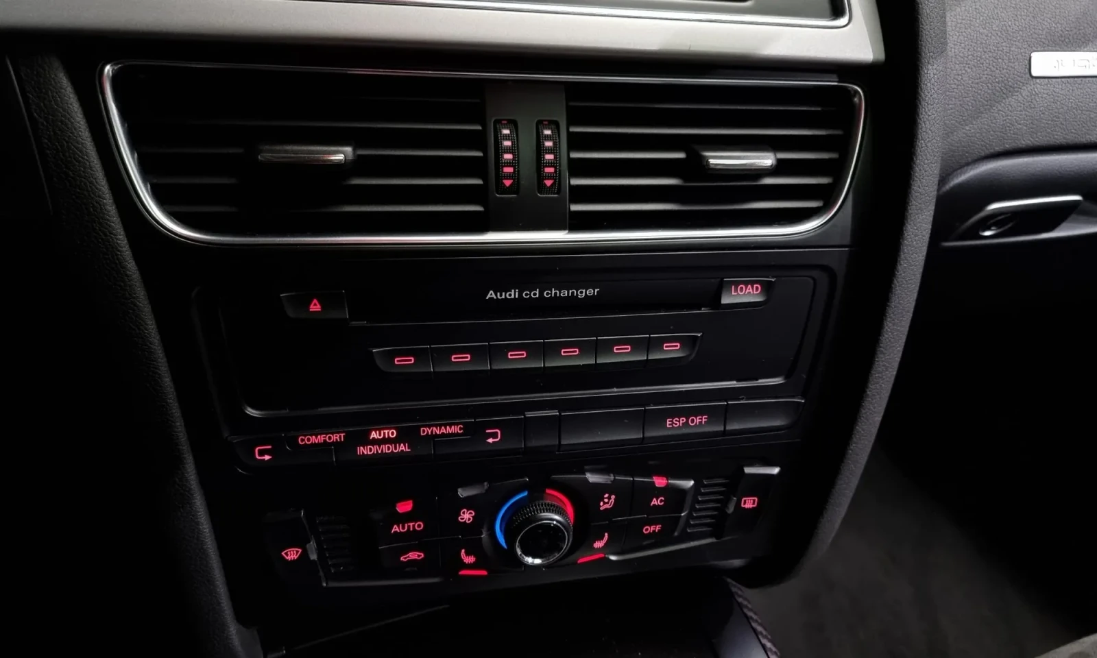 Audi A5 2.0 TFSI Quattro, снимка 16 - Автомобили и джипове - 54608065