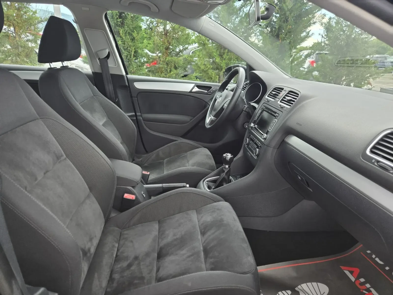 VW Golf 1.6i-102кс= ФАБРИЧНА ГАЗ= HIGHLINE= АВТОПИЛОТ, снимка 15 - Автомобили и джипове - 54825590