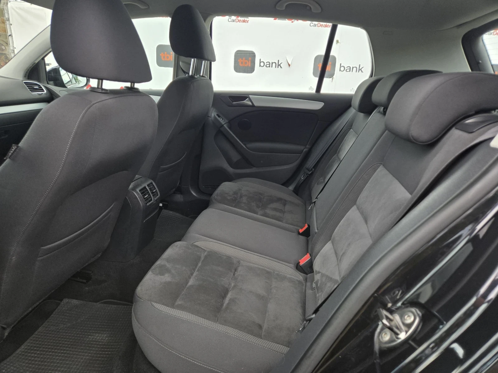 VW Golf 1.6i-102кс= ФАБРИЧНА ГАЗ= HIGHLINE= АВТОПИЛОТ, снимка 9 - Автомобили и джипове - 54825590