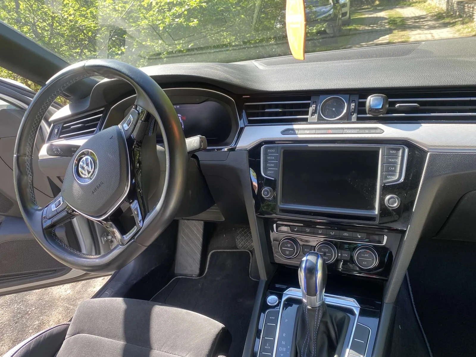VW Passat B8 GTE Plug-In-Hybrid 1.4 TSI, снимка 2 - Автомобили и джипове - 54874777