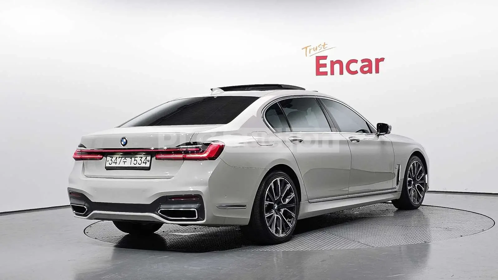 BMW 730 HEAD-UP * ОБДУХВАНЕ * ДИСТРОНИК * ПАНО * 360, снимка 2 - Автомобили и джипове - 54996907
