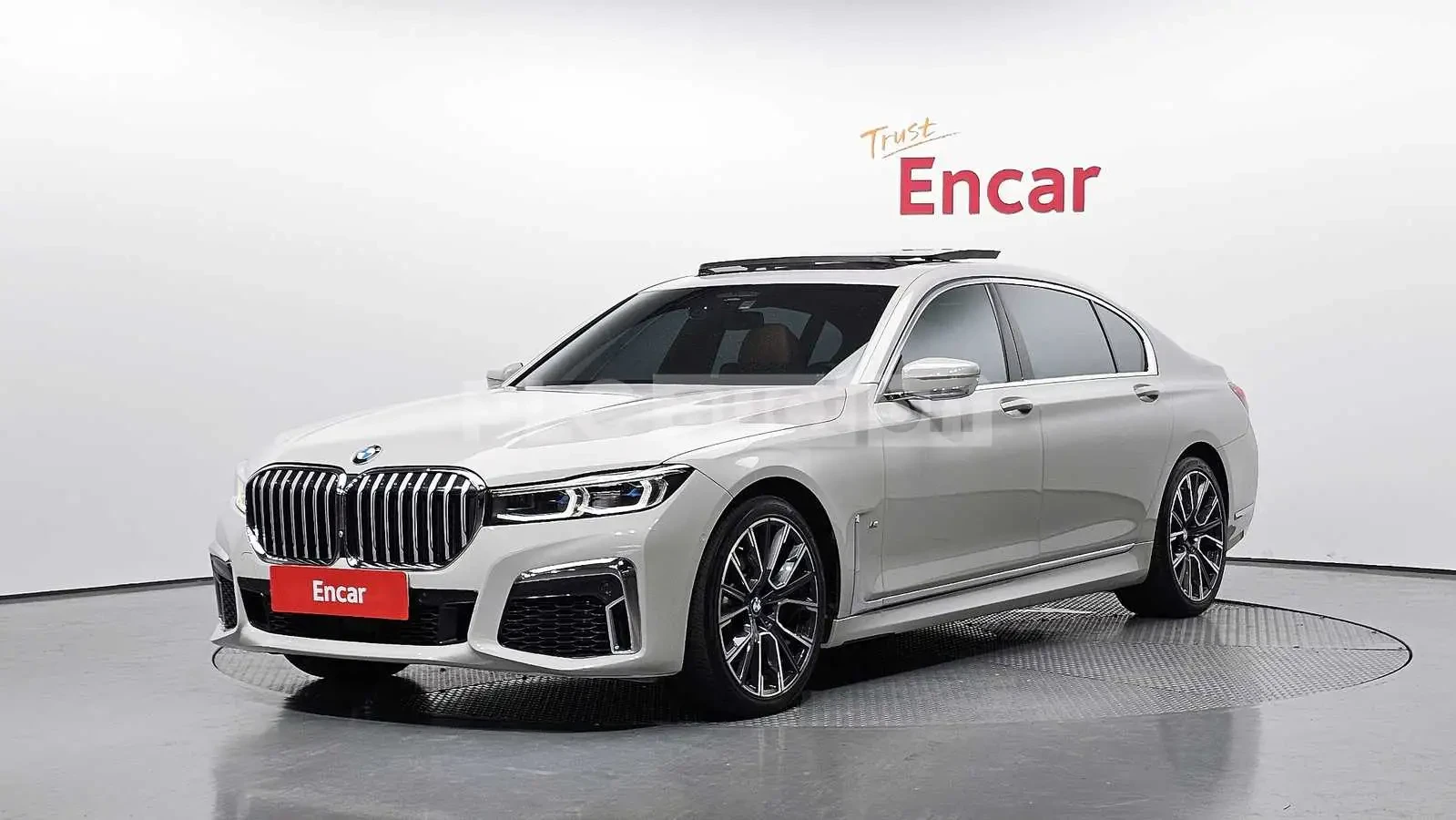 BMW 730 HEAD-UP * ОБДУХВАНЕ * ДИСТРОНИК * ПАНО * 360
