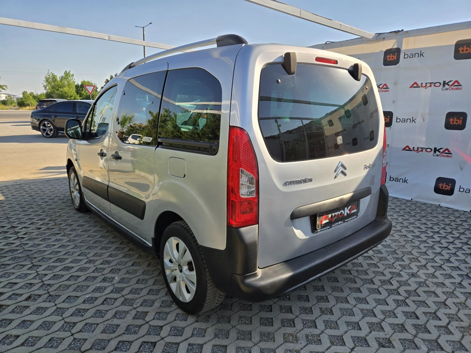 Citroen Berlingo 1.6i-120кс= КЛИМАТИК= XTR= EURO 5A, снимка 5 - Автомобили и джипове - 55105468