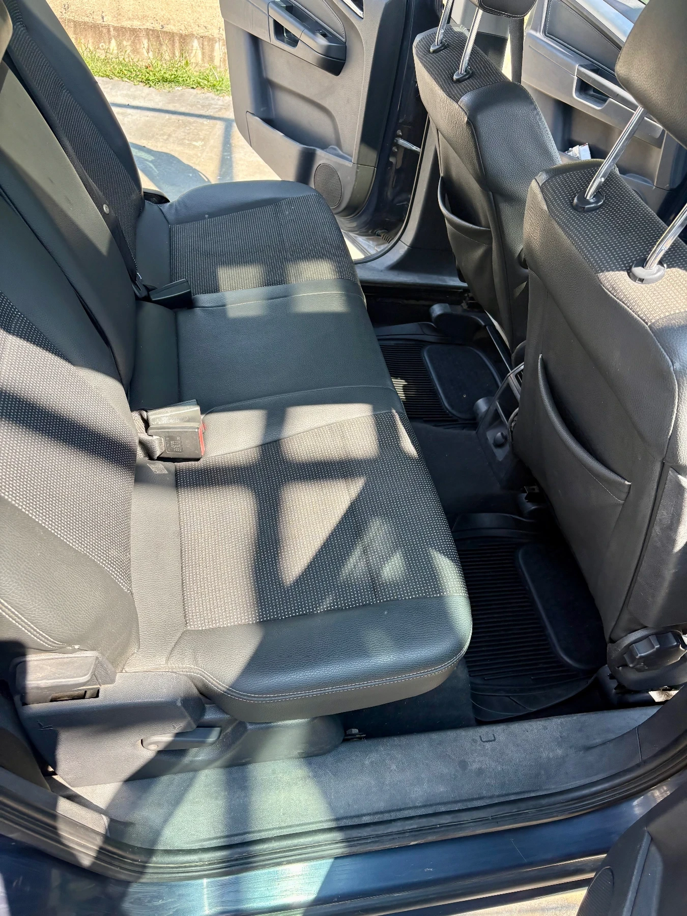 Opel Zafira 1.9 , снимка 15 - Автомобили и джипове - 55250106