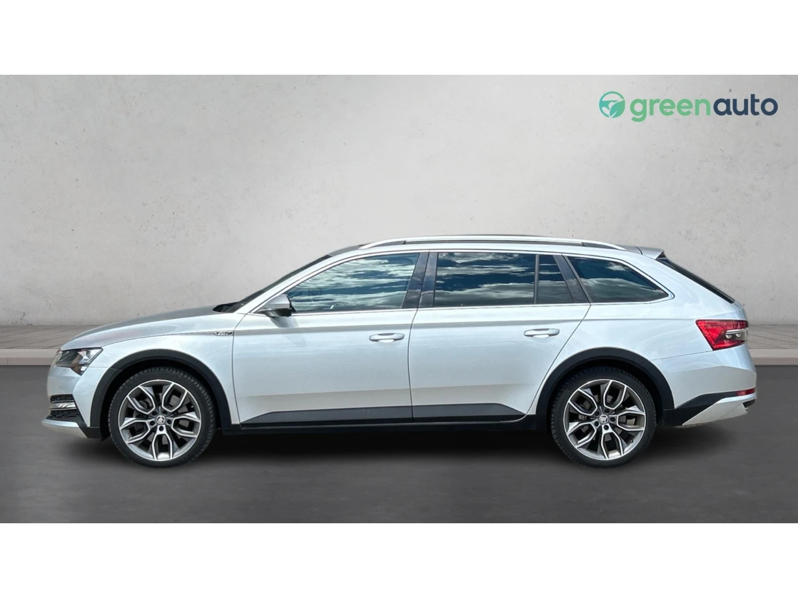 Skoda Superb  Scout 2.0 TSi  4x4 , Месечна вноска от 399  , снимка 3 - Автомобили и джипове - 55751879