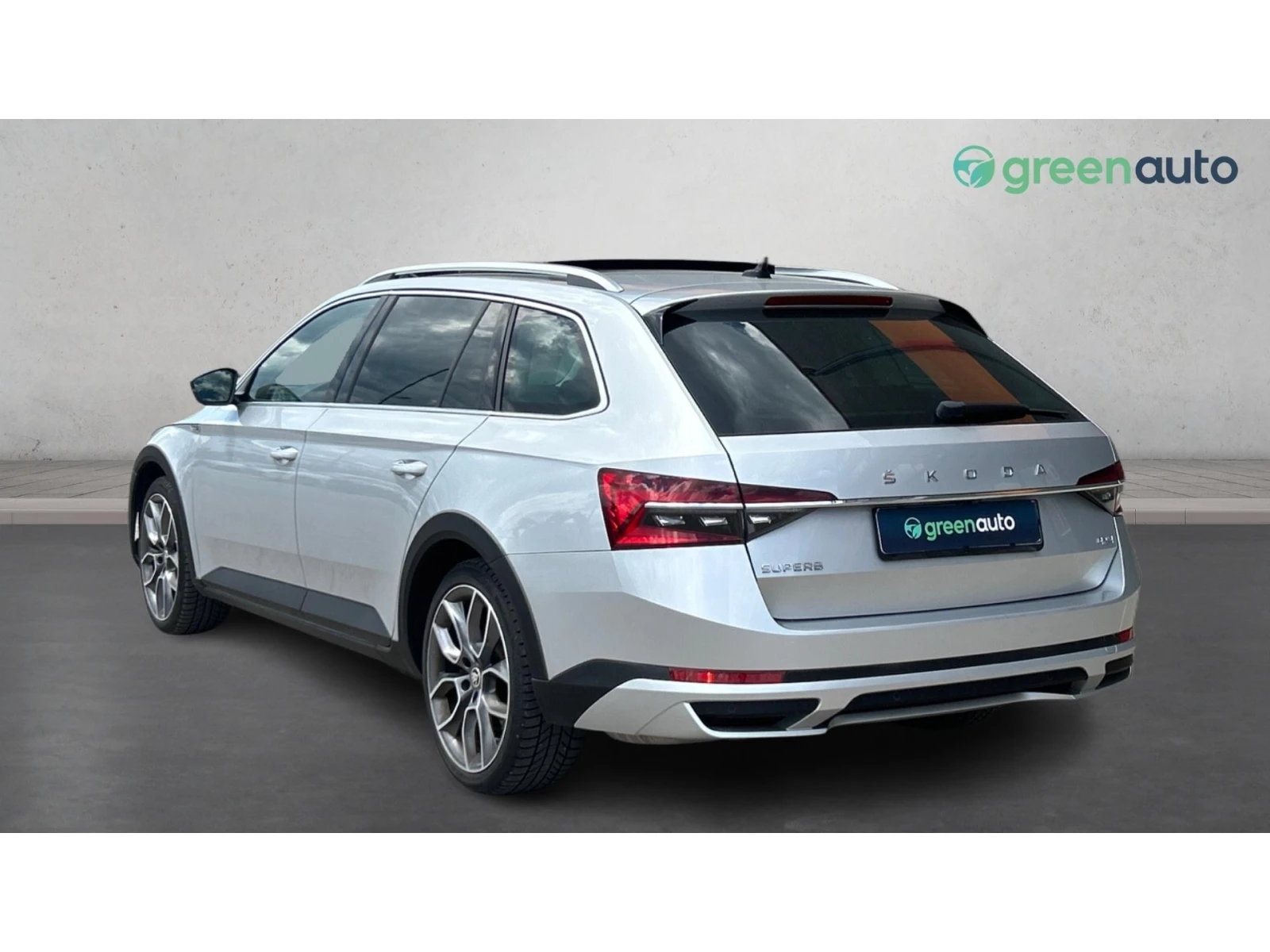 Skoda Superb  Scout 2.0 TSi  4x4 , Месечна вноска от 399  , снимка 2 - Автомобили и джипове - 55751879