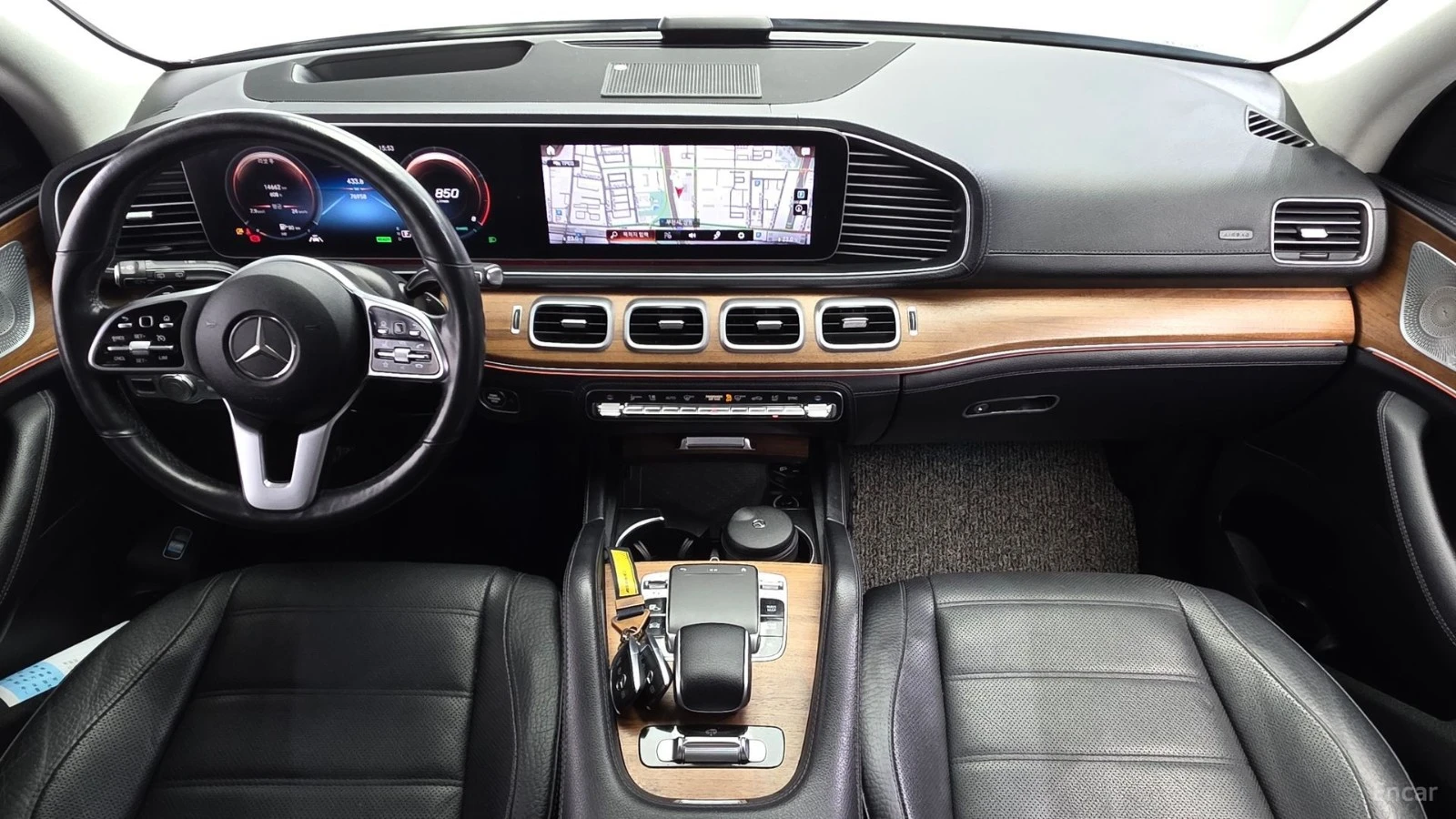 Mercedes-Benz GLE 450 AMG Line| AIR| DISTRO| ОБДУХ| 360| HUD| 3 AC| , снимка 9 - Автомобили и джипове - 56136114