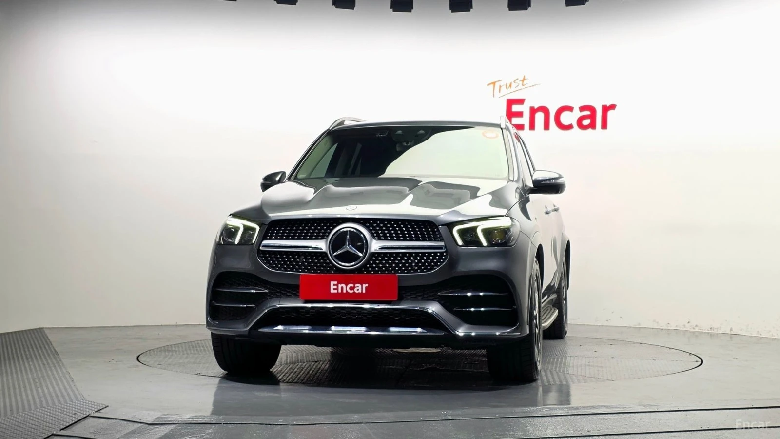 Mercedes-Benz GLE 450 AMG Line| AIR| DISTRO| ОБДУХ| 360| HUD| 3 AC| , снимка 2 - Автомобили и джипове - 56136114