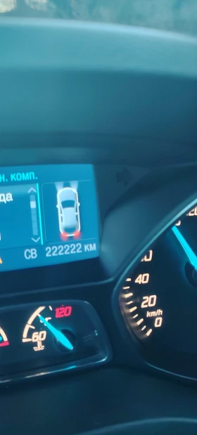 Ford Kuga 4x4/Автомат/Кожа/Нави/Панорама, снимка 16