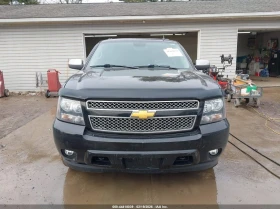 Chevrolet Suburban 5.3L V-8 310HP 4X4 Drive, снимка 13