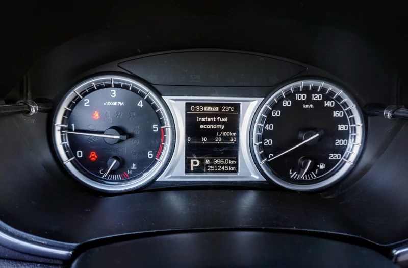 Suzuki Vitara 1.6DDIS V-TOP 4WD , снимка 10 - Автомобили и джипове - 41966836