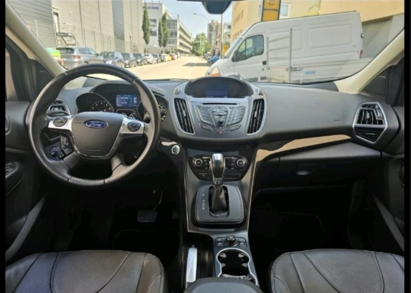 Ford Kuga Автомат/Кожа/Нави/Панорама, снимка 9 - Автомобили и джипове - 53346294