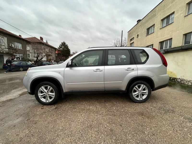 Nissan X-trail 2.0, снимка 2 - Автомобили и джипове - 49026878