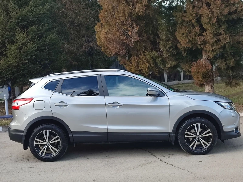 Nissan Qashqai Premium, снимка 5 - Автомобили и джипове - 52471865