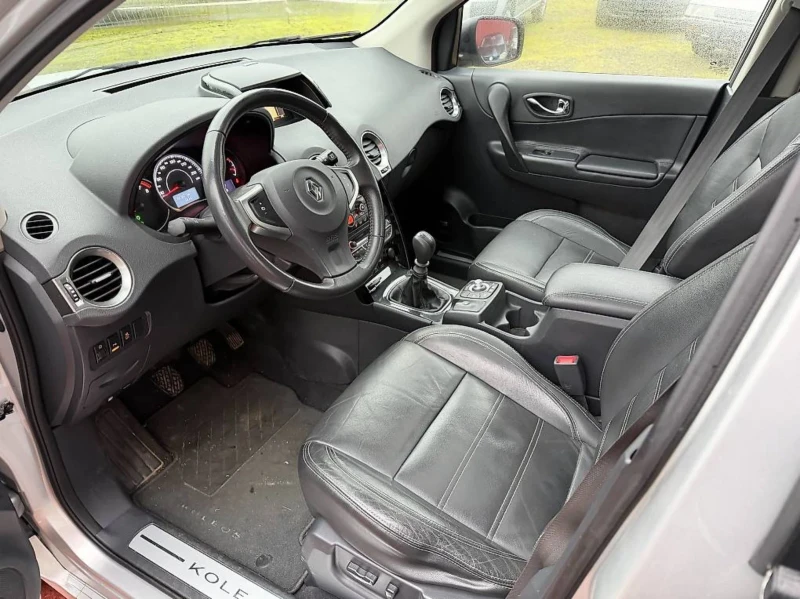 Renault Koleos 2.5 170к.4Х4 FULL ОЧАКВАН ВНОС ОТ ШВЕЙЦАРИЯ , снимка 7 - Автомобили и джипове - 53048092