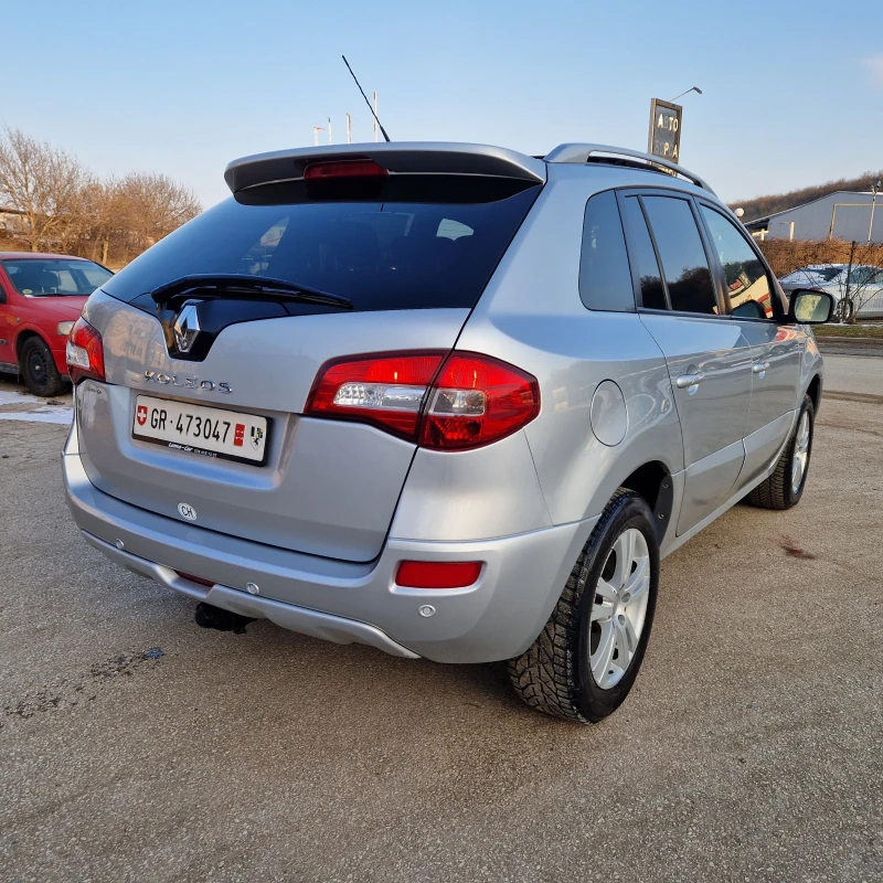 Renault Koleos 2.5 171к.4Х4 НАВИ/BOSE/КЕЙЛЕС/КОЖА/ШВЕЙЦАРИЯ , снимка 6 - Автомобили и джипове - 53048092