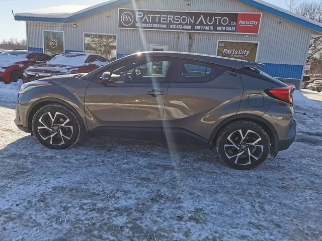 Toyota C-HR CARPLAY* KEYLESS* ПОДРЕВ - изображение 10