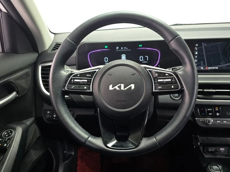 Kia Seltos 1.6 Automatic, снимка 12 - Автомобили и джипове - 55875647