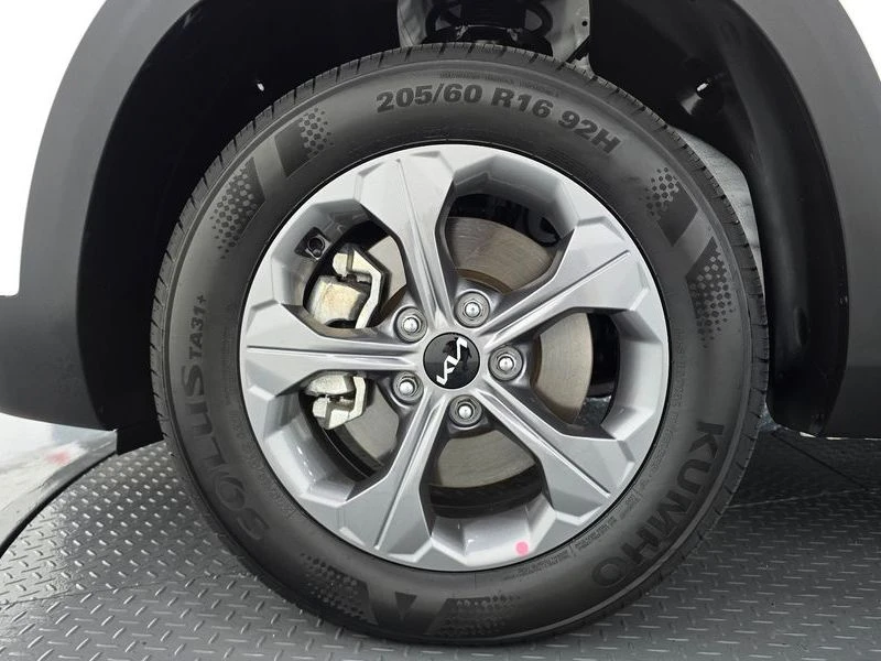 Kia Seltos 1.6 Automatic, снимка 5 - Автомобили и джипове - 55875647