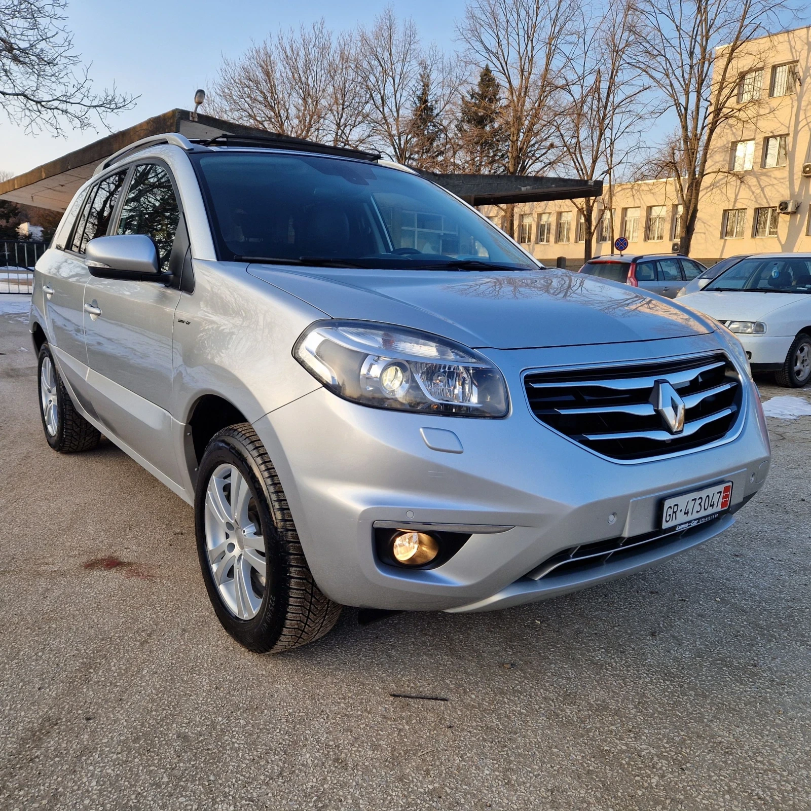 Renault Koleos 2.5 171к.4Х4 НАВИ/BOSE/КЕЙЛЕС/КОЖА/ШВЕЙЦАРИЯ , снимка 1