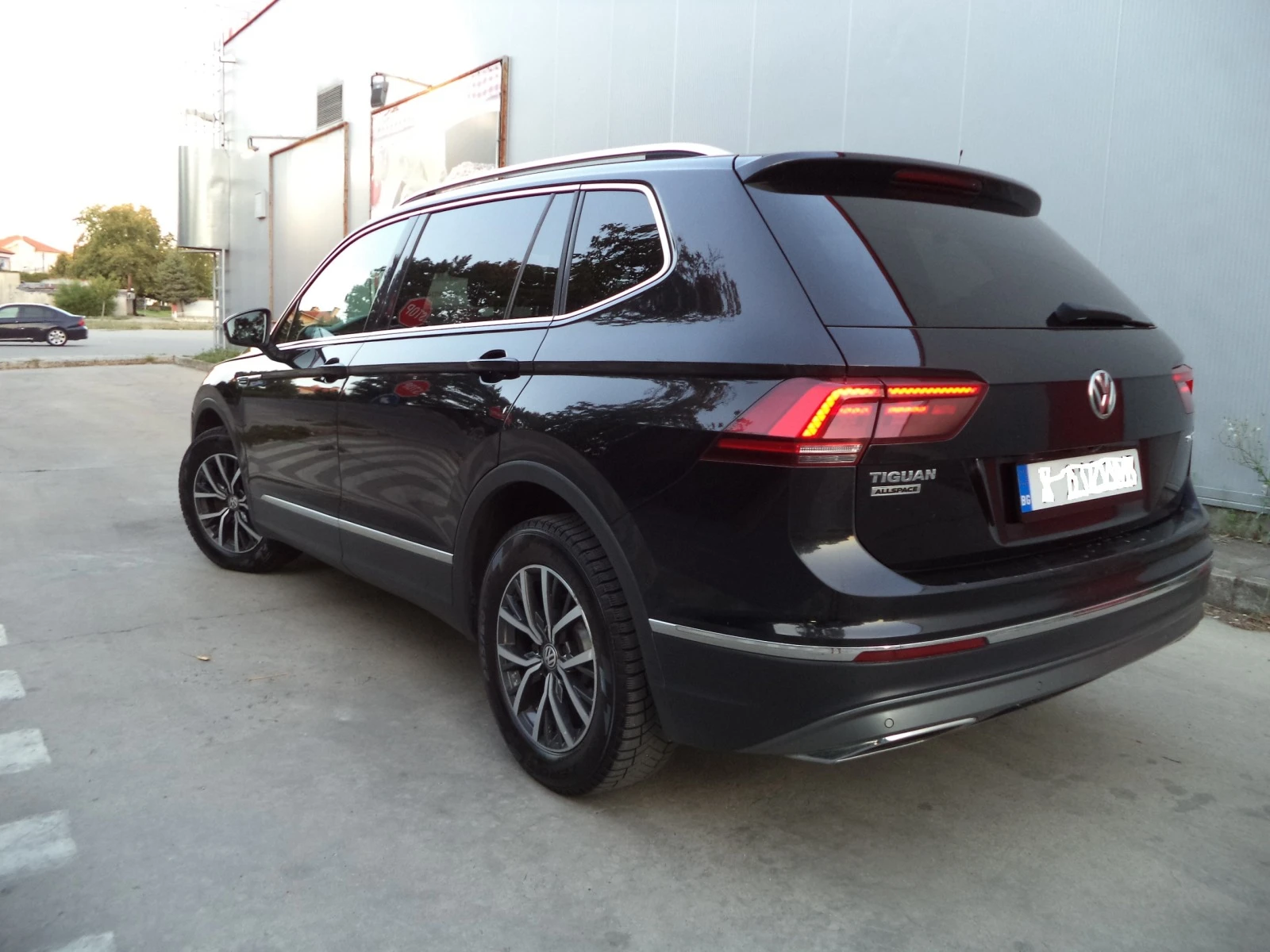 VW Tiguan  hi-line - изображение 3