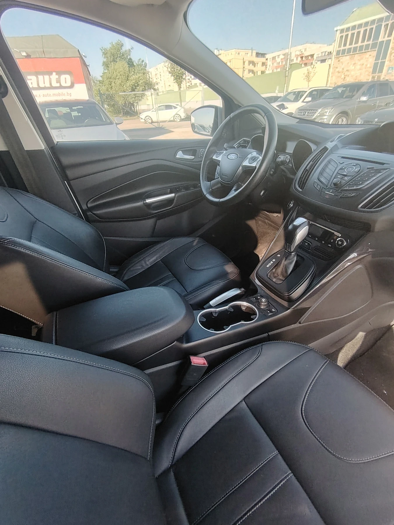 Ford Kuga 1.6 4x4/Автомат/Кожа/Нави/Панорама, снимка 12 - Автомобили и джипове - 53796329
