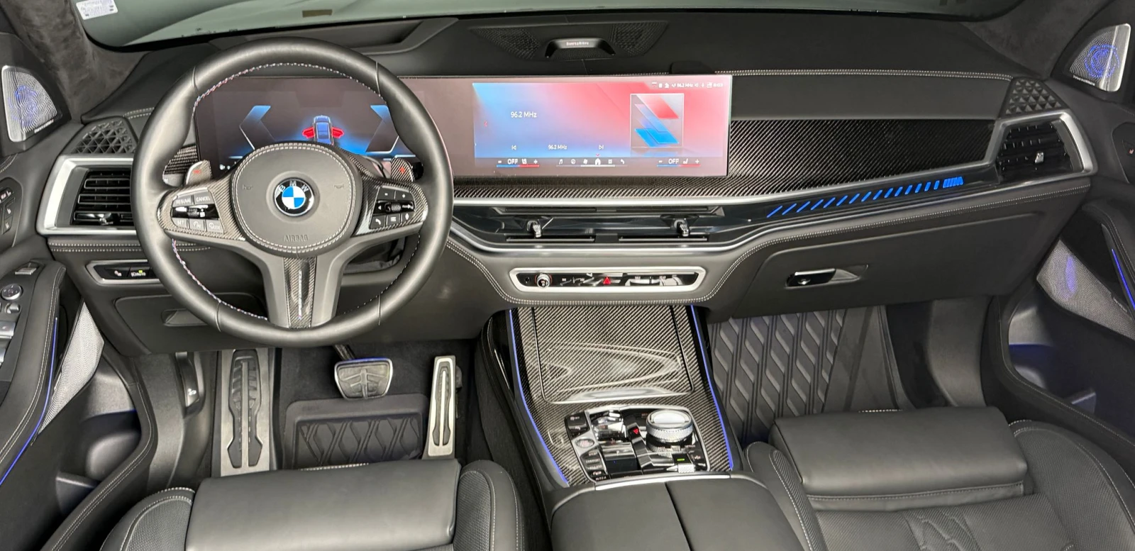 BMW X7 M60i* xDrive* Bowers&Wilkins* Carbon* HuD* Pano - изображение 8