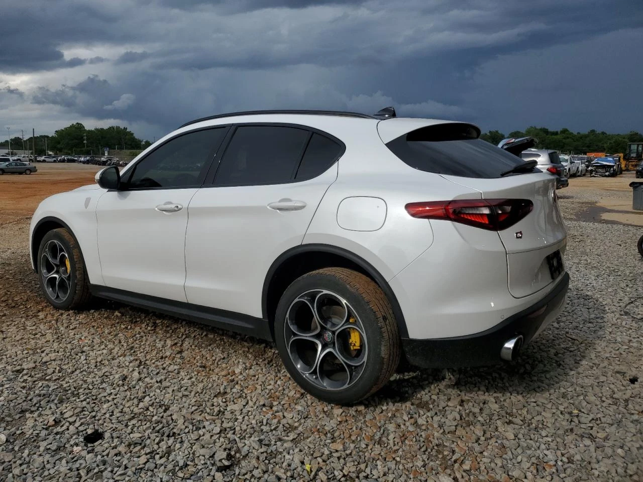 Alfa Romeo Stelvio TI* Q4* HARMAN/KARDON* ПОДГРЕВИ - изображение 4